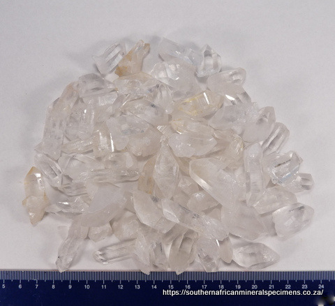 Quartz crystals of medium to low quality (Arkansas, USA)