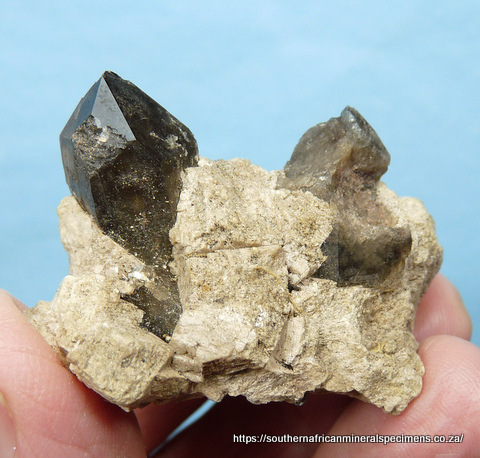 Amethyst quartz crystals on agate